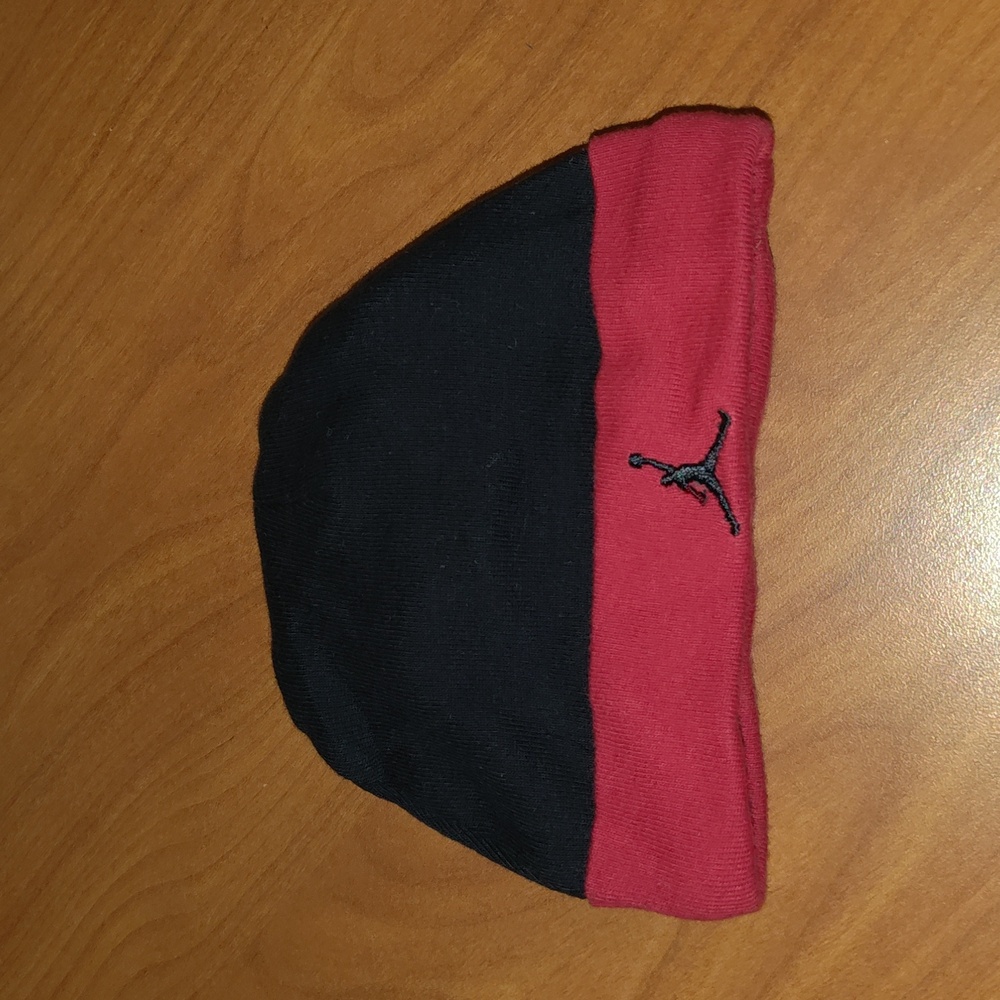 Air Jordan Nike Infant Knit Hat Beanie Red Black Jumpman 0-6 Months